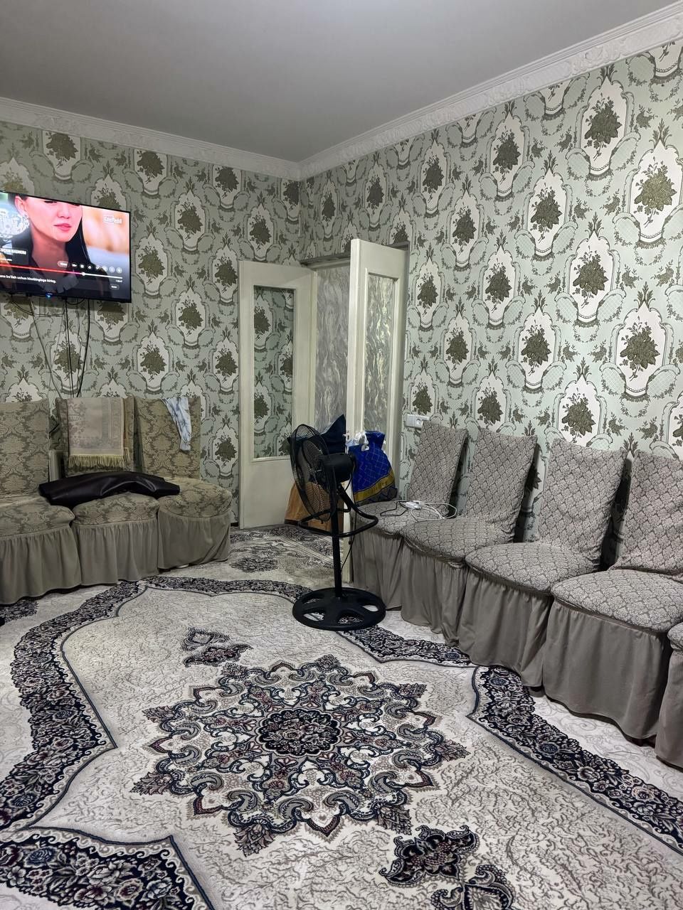 Продается квартира Юнусабад 9 квартал 2 комнат ААА
