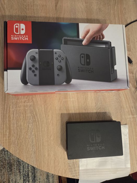 Vând consolă Nintendo Switch