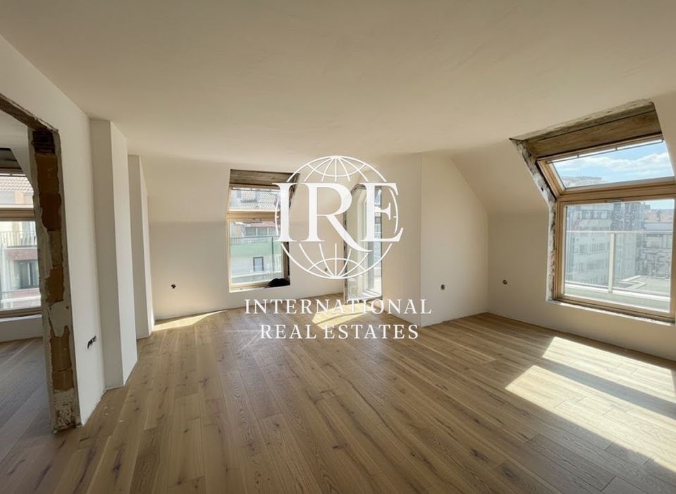 Продава се Тристаен апартамент в Варна, Гранд Мол Варна - 110 кв.м за 1427 €/кв.м - Снимка #7