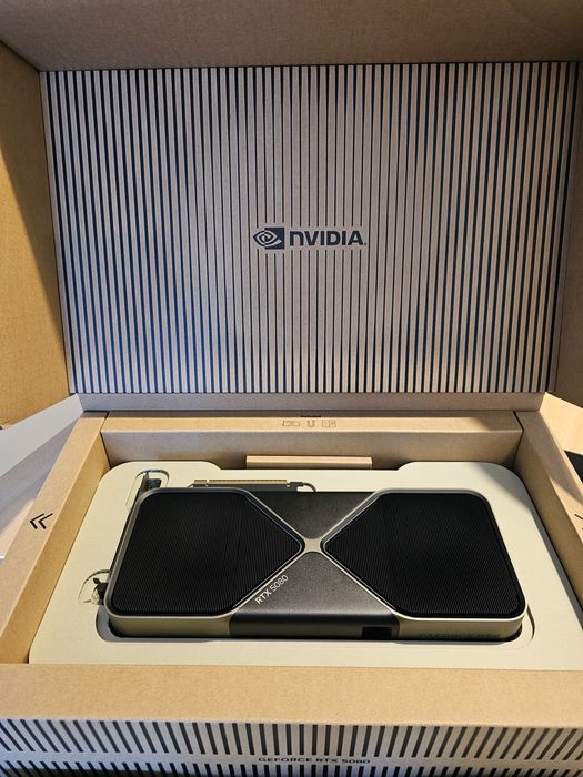 Nvidia RTX 5080 16 Gb Founders Edition