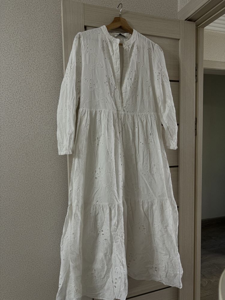 Белое платье Zara