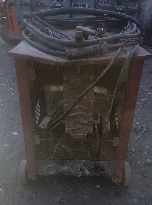 Svarka aparat sotiladi