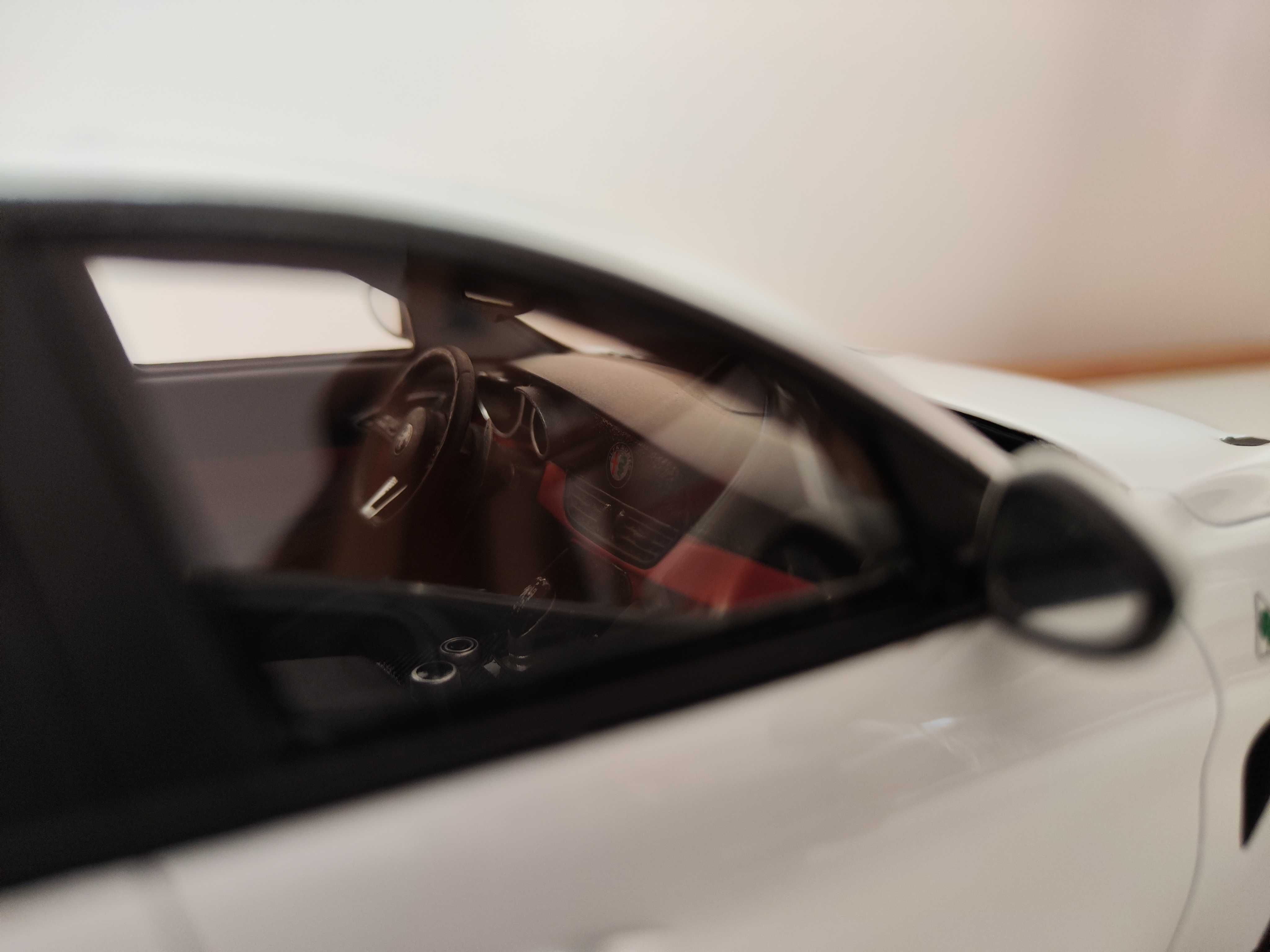 Vand macheta Alfa Romeo GIULIA Quadrifoglio - OTTO 1:18