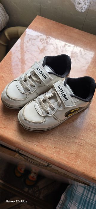 Кроссовки на мальчика Batman из магазина  FLo в идеальном состоянии