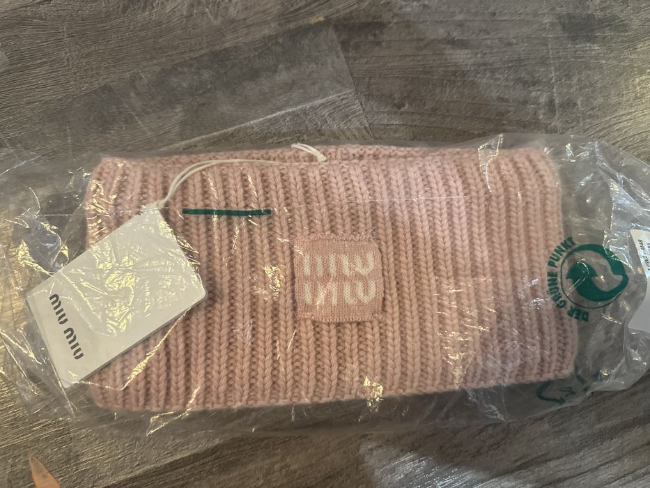 Bentita dama din tricot