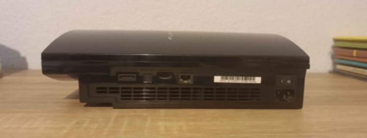 Плейстешан 3 с два контролера