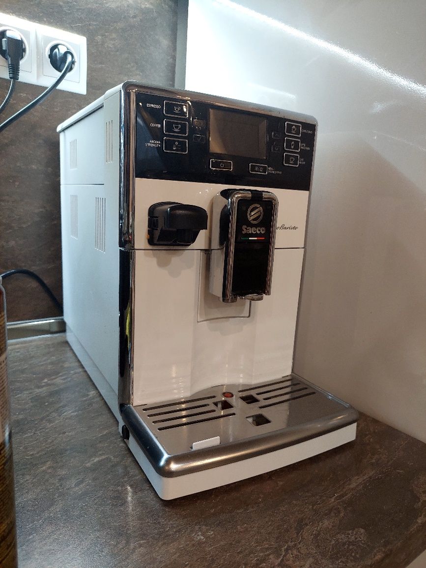 Кафеавтомат SAECO SM5460/10 15 bar, 1.7 L, Бяла + кана за мялко