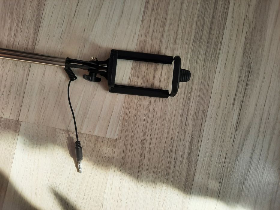 Mini selfie stick