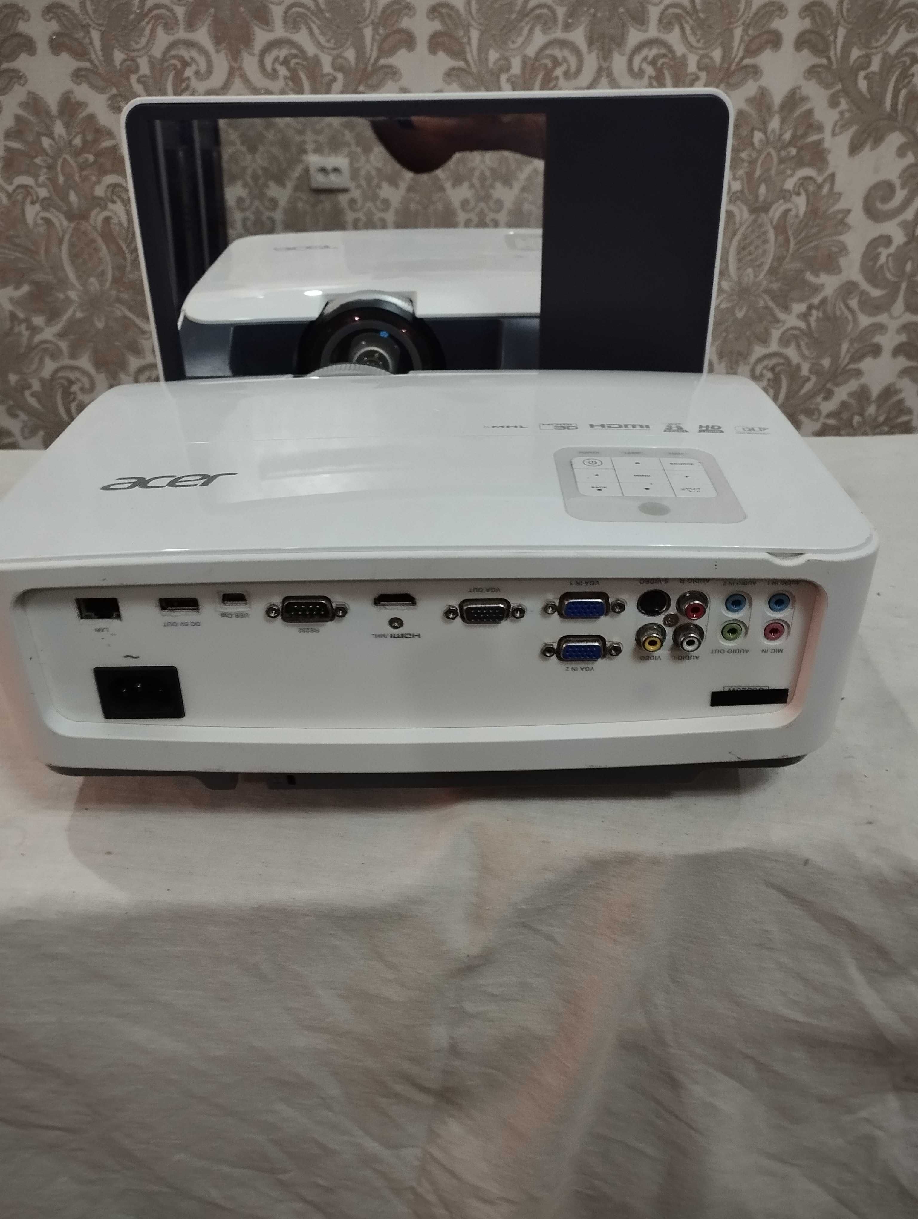 PROJEKTOR - ACER U5320W \\ Ультракороткофокусний \\ WIFI \\