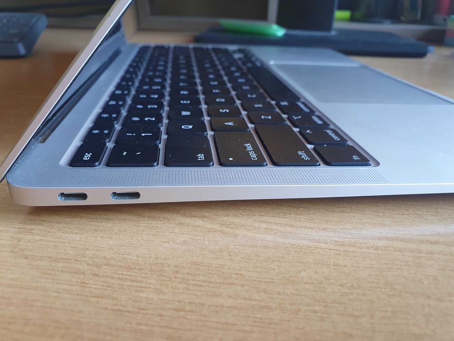 Laptop MacBook Air A2179 EMC3302