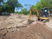 Miniexcavator Bobcat Miniîncarcător  Mini excavator  demolări  moloz