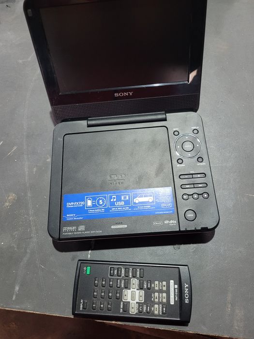 Vand DVD SONY cu telecomanda