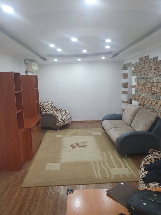 Чиланзар 5 3/3/4 кирп дом балкон 2/6 66м2 с меб техника