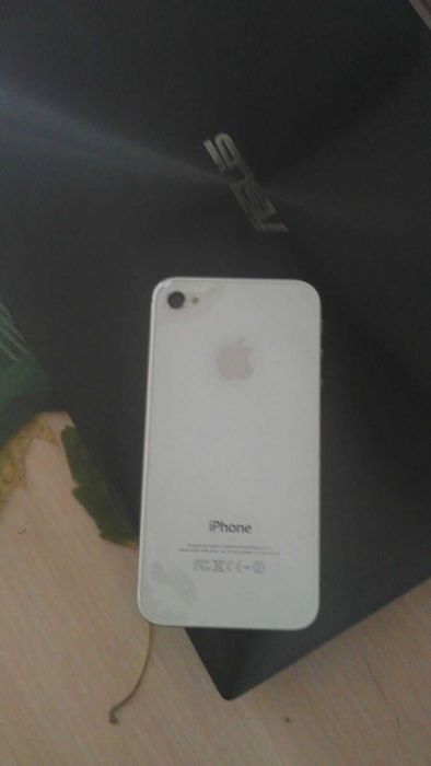IPhone 4s в идеальном с коробкой