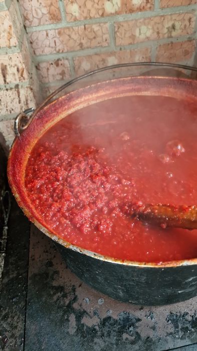 Vând bulion de casă din roșii  si  ardei capia