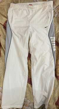 Pantaloni Nike albi