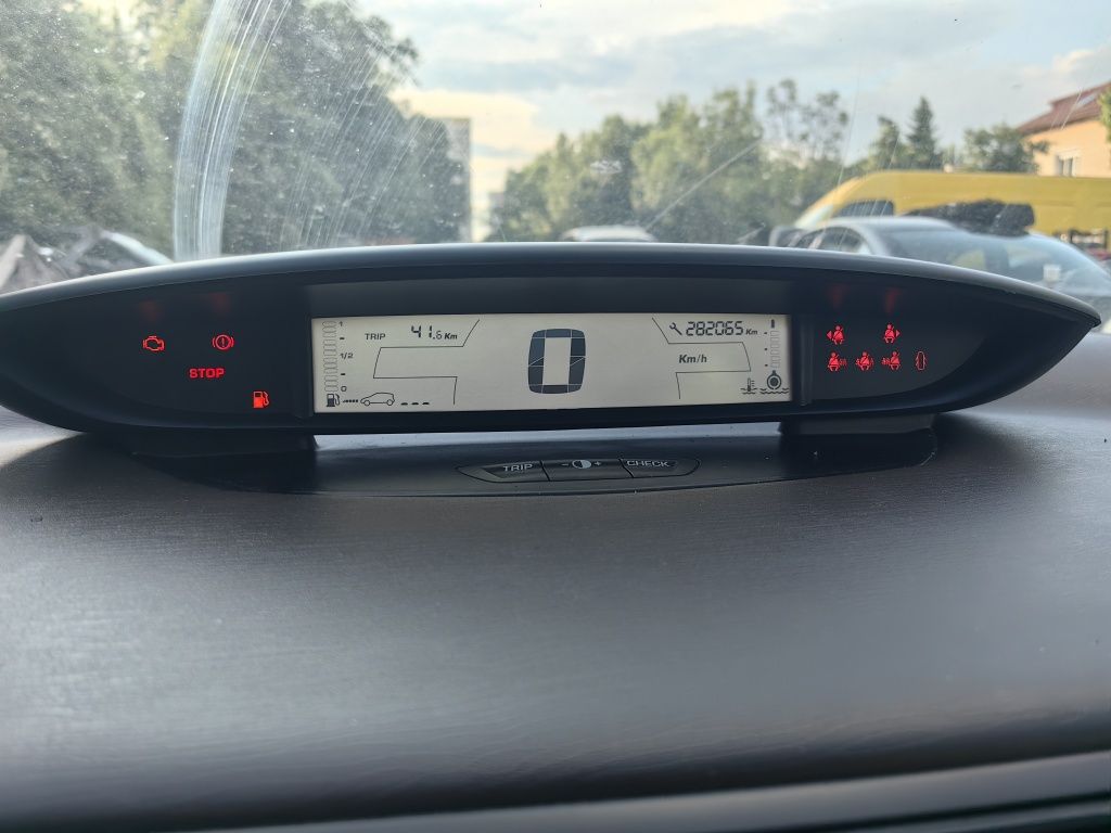 Ситроен Ц4 1.6 хди Citroen C4 1.6 Hdi На части!