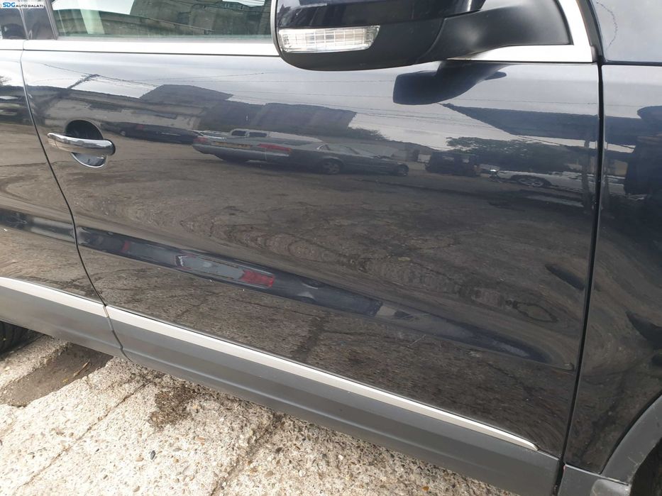 Usa Usi Portiera Portiere Dreapta Fata Dezechipata Volkswagen Tiguan 2007 - 2015 Culoare LC9X [K7792]