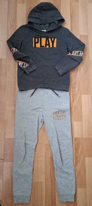 Продам свитер для мальчика