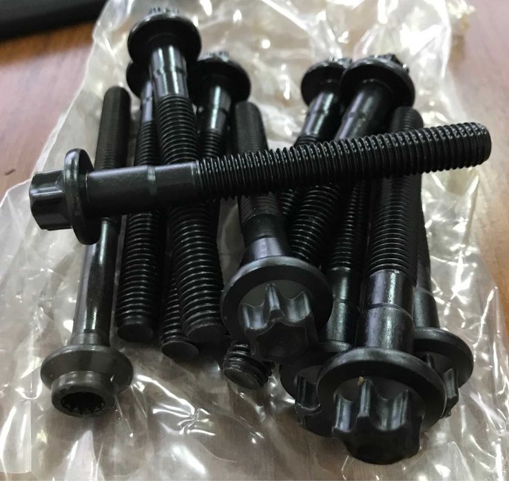 Болты для ГБЦ новые