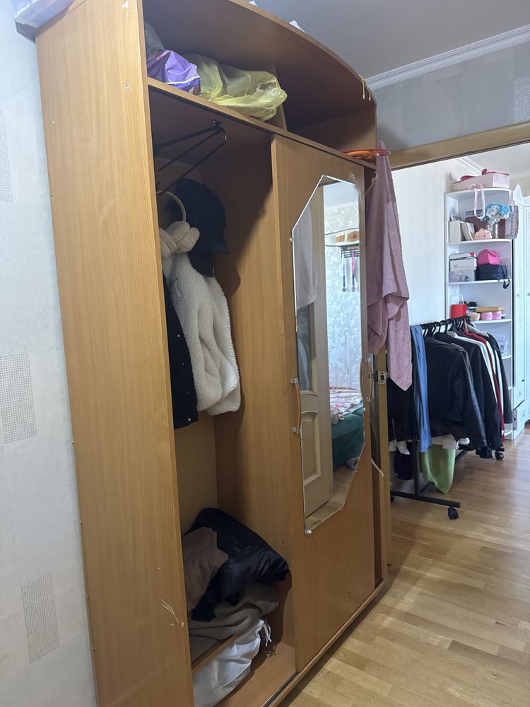 Шкаф для прихожей