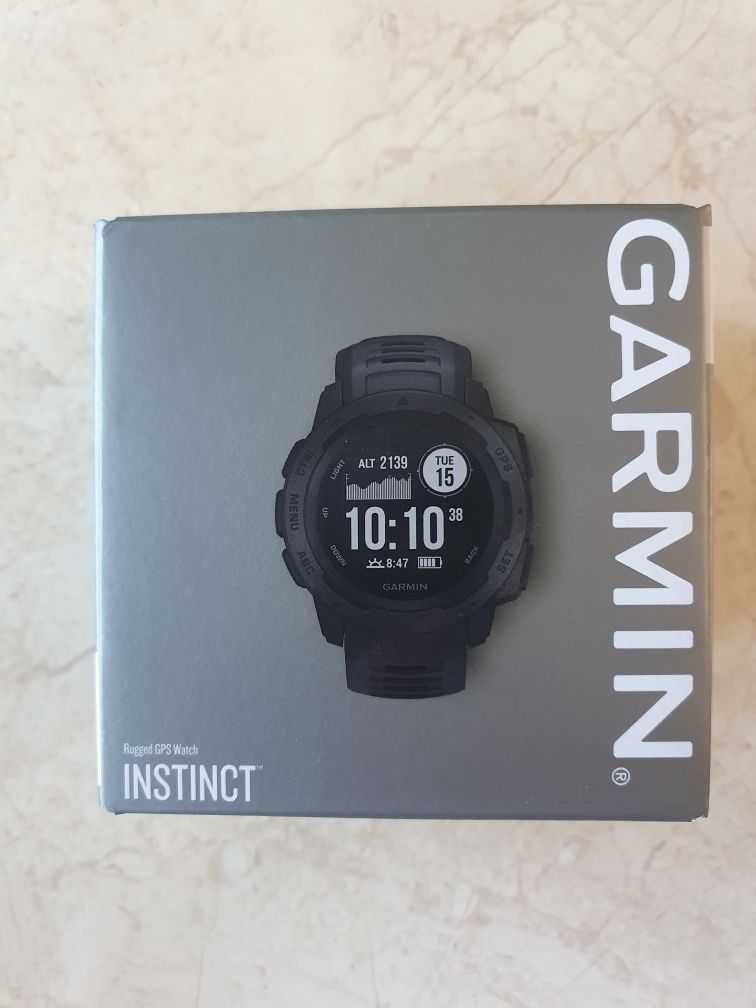 Часы garmin instinct