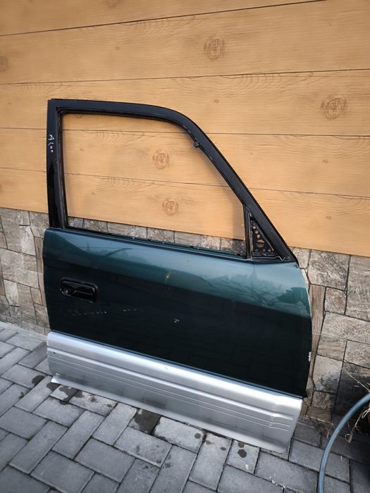 Дверь передняя правая на Toyota Prado 95 в Алматы