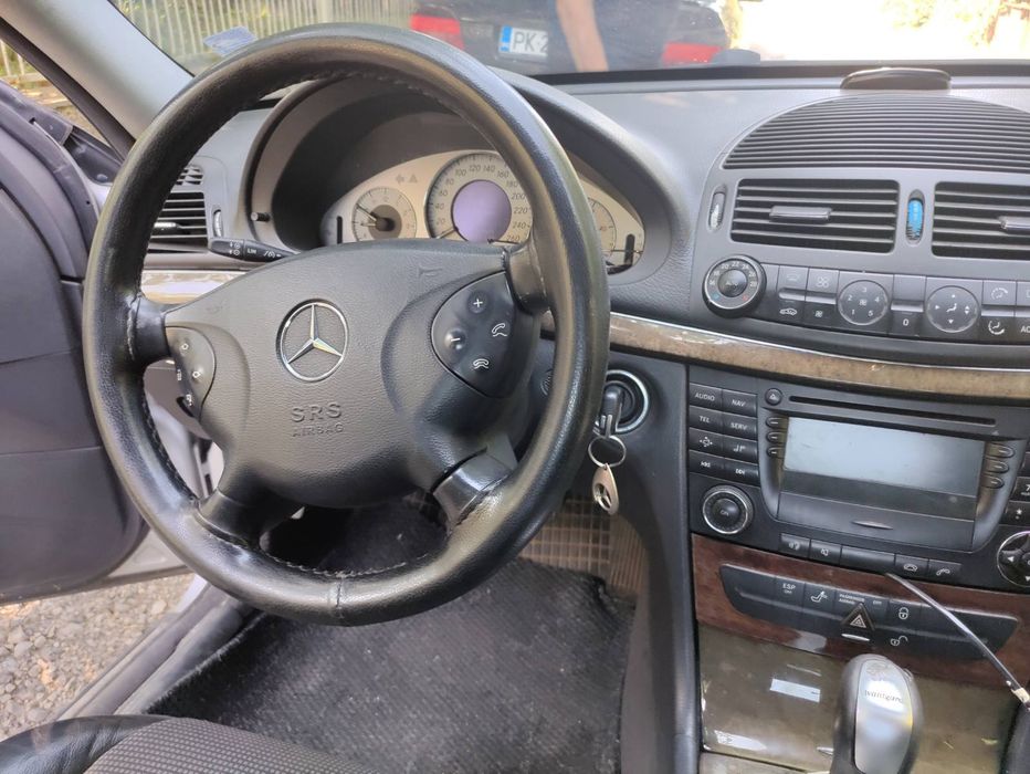 Mercedes Benz E 270