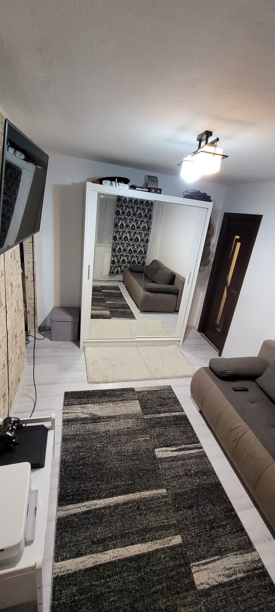 Vand apartament 2 camere