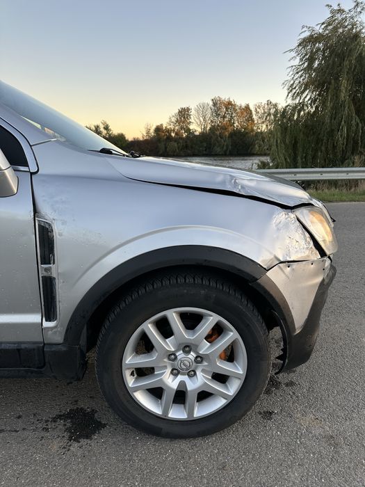 Opel antara 2009 automat 4x4 usor avariat