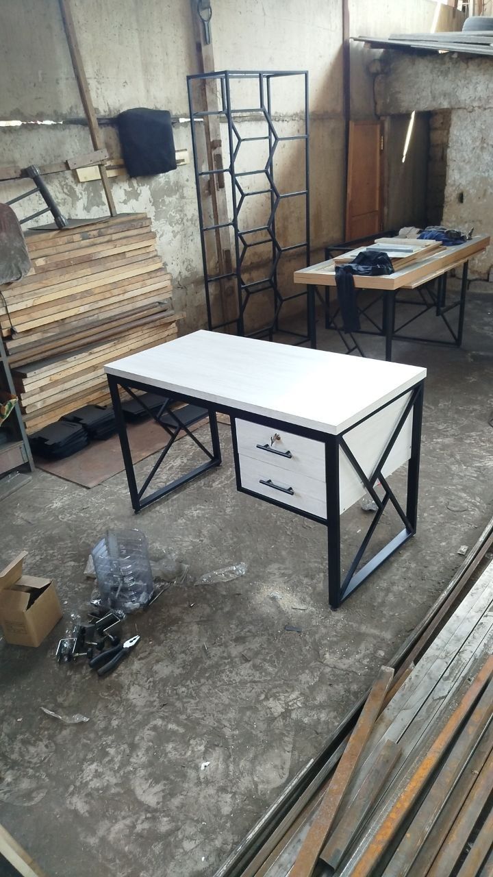 Loft mebillar tunba
