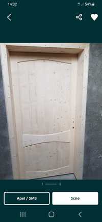 Uși de lemn brad