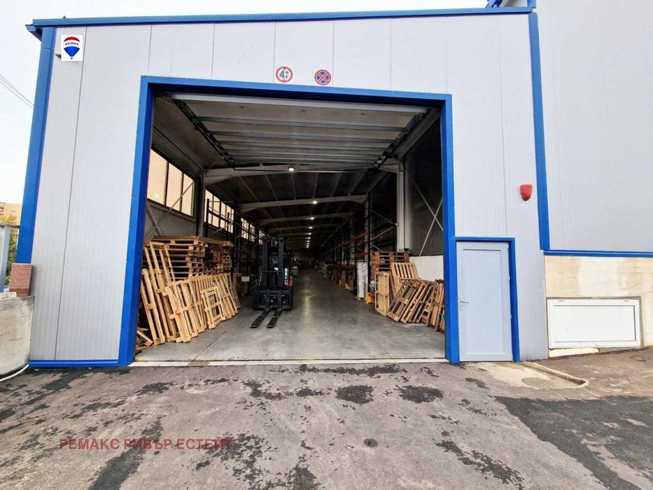 Дава се под наем Склад в Русе, Чародейка - Север - 650 кв.м за 3672 € - Снимка #3
