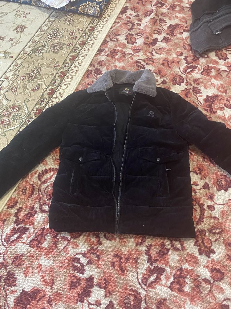 Продам куртку зимнние