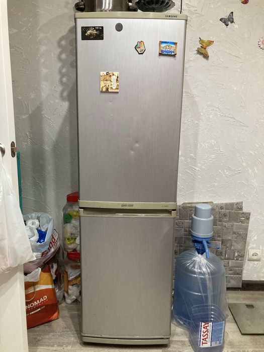 Продам холодильник