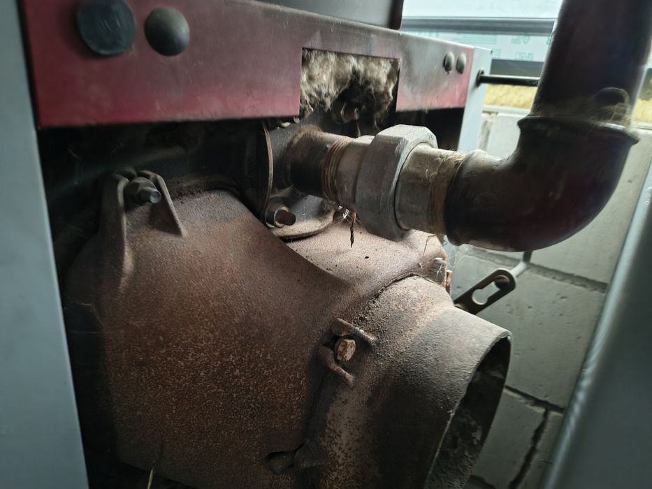 Vând centrala Viadrus 25 kw în stare foarte buna, 5 elemenți