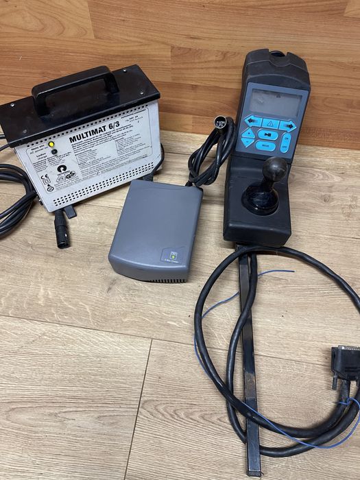 Incarcator Joystick carucior persoane cu dizabilitati