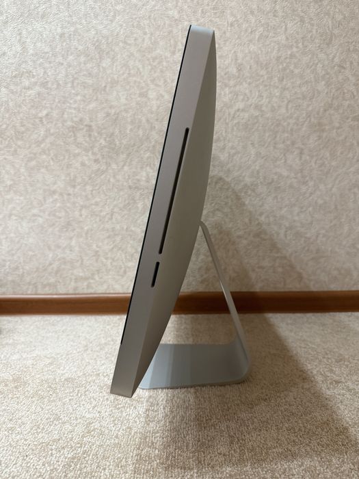 Продам IMac 2011 года