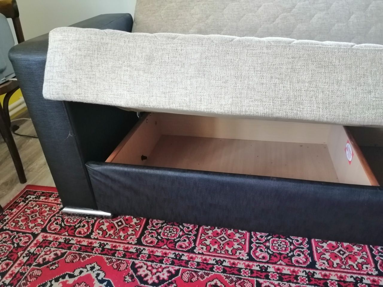 Canapea extensibila sufragerie/ living