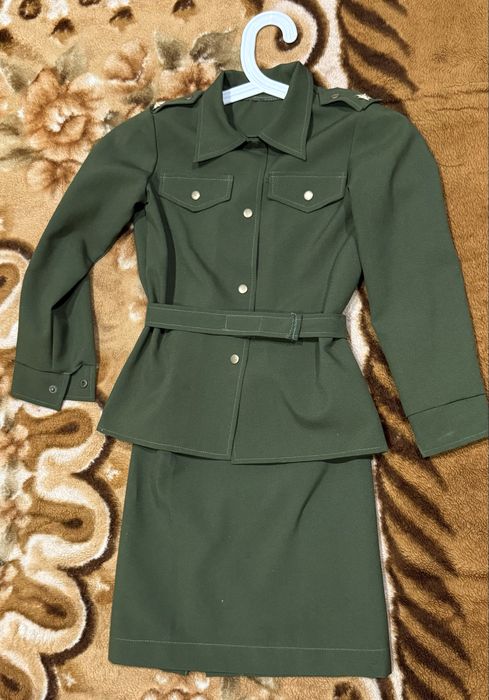 Продам костюм детский