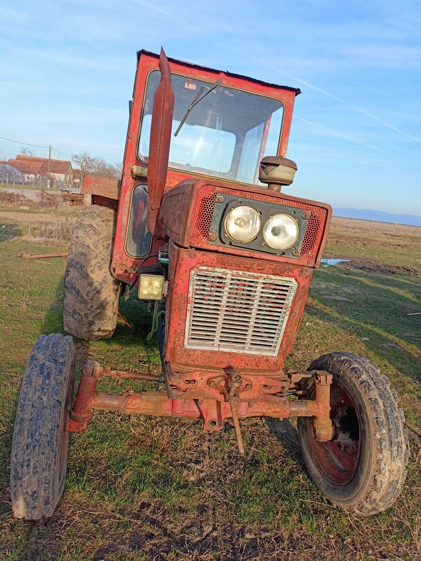 Tractor de vânzare