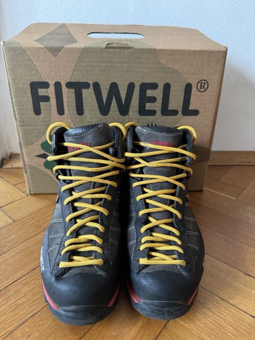 Дамски туристически обувки FITWELL BIG WALL