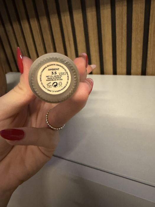 Hourglass коректор и фон дьо тен