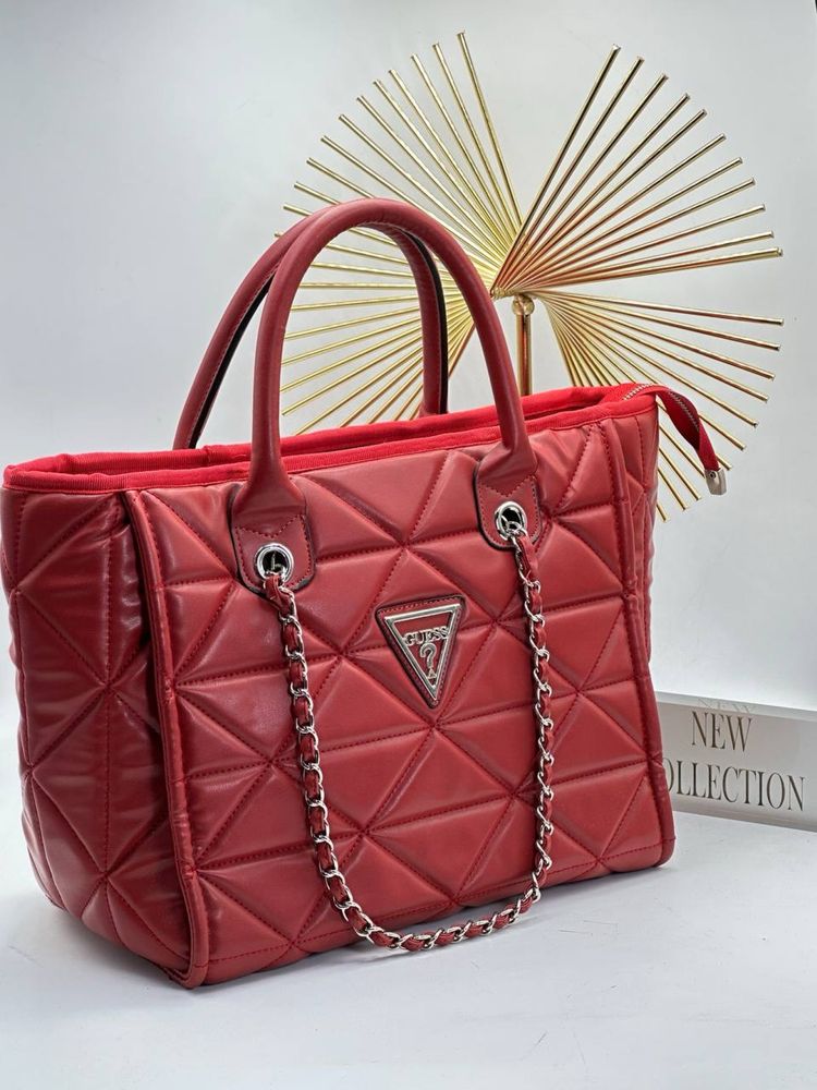 Geanta Guess Noua !!! Dimensiuni 30/30 !!!