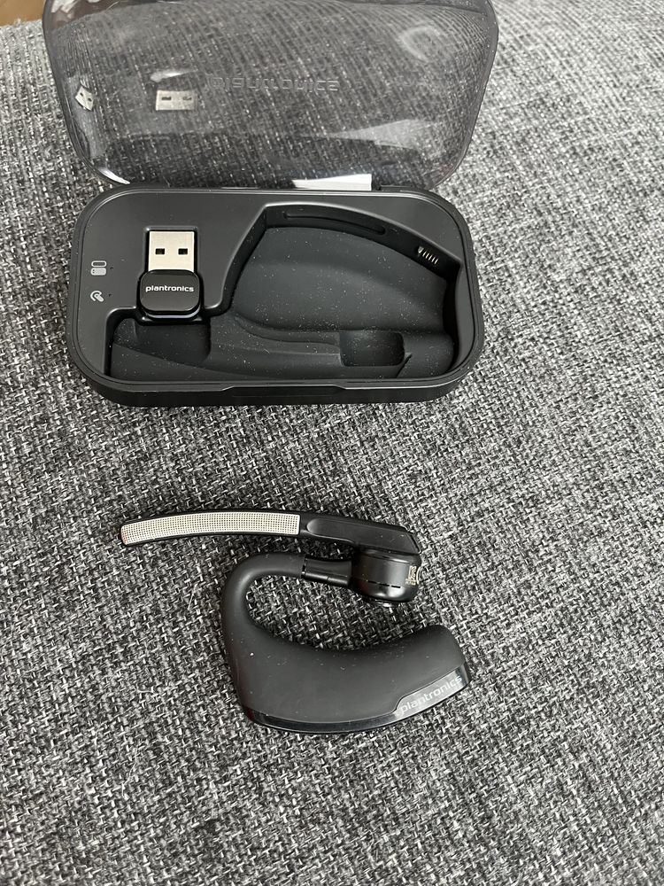 Bluetooth слушалка Plantronics, Voyager Legend, С преносимо зарядно