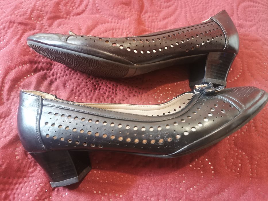 Обувки, естесвена кожа с токче