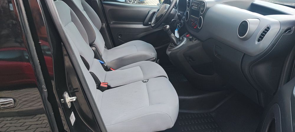 Peugeot partner 1.6 hdi/ 90 cp/2013/3 locuri+ loc narfa