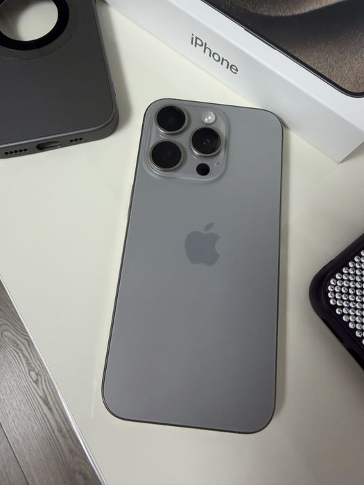 iPhone 15 Pro Natural Titanium 128 GB