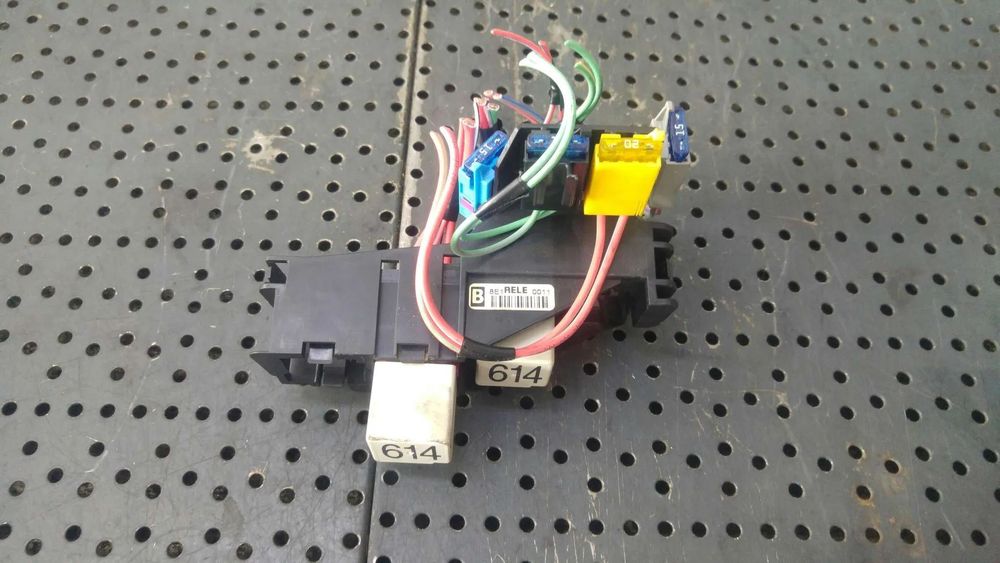 Bloc relee 2.0 b audi a4 b7 8e 8e1937503b