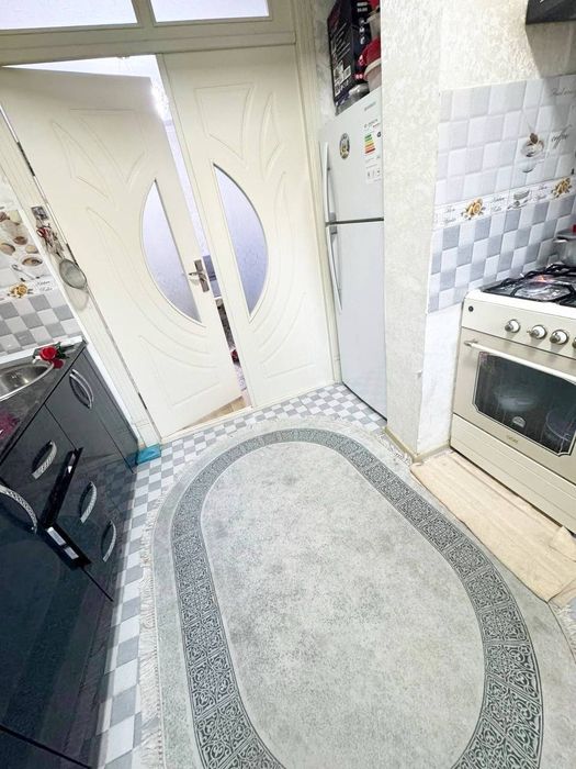 Чиланзар 11 продаётся квартира1*2/2/4